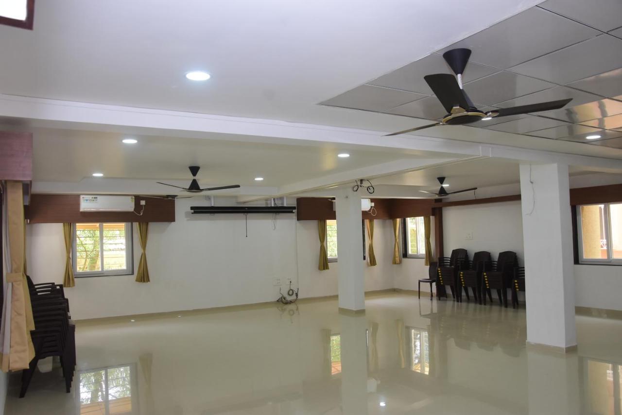 فندق Regal Panhala Residency المظهر الخارجي الصورة