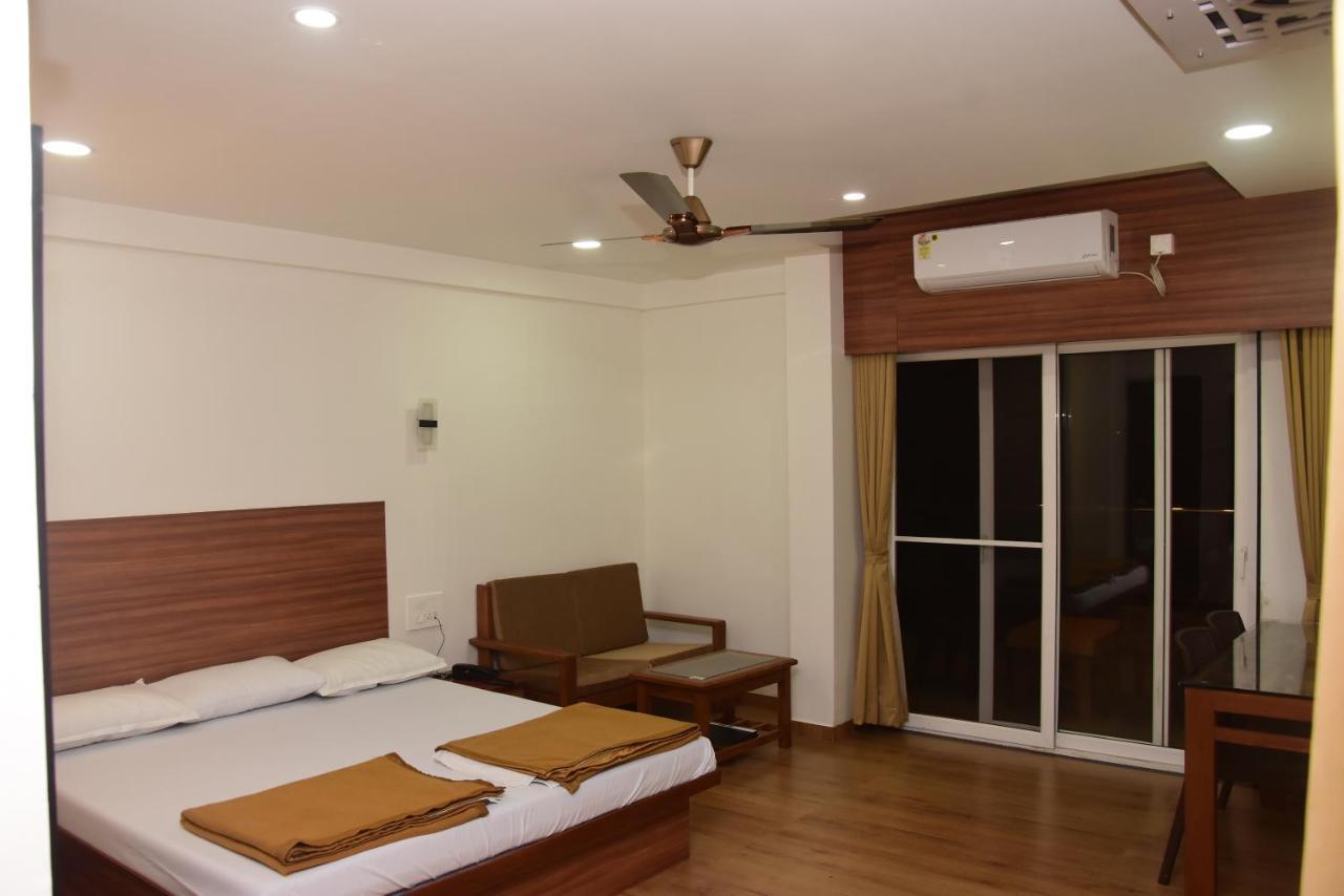 فندق Regal Panhala Residency المظهر الخارجي الصورة